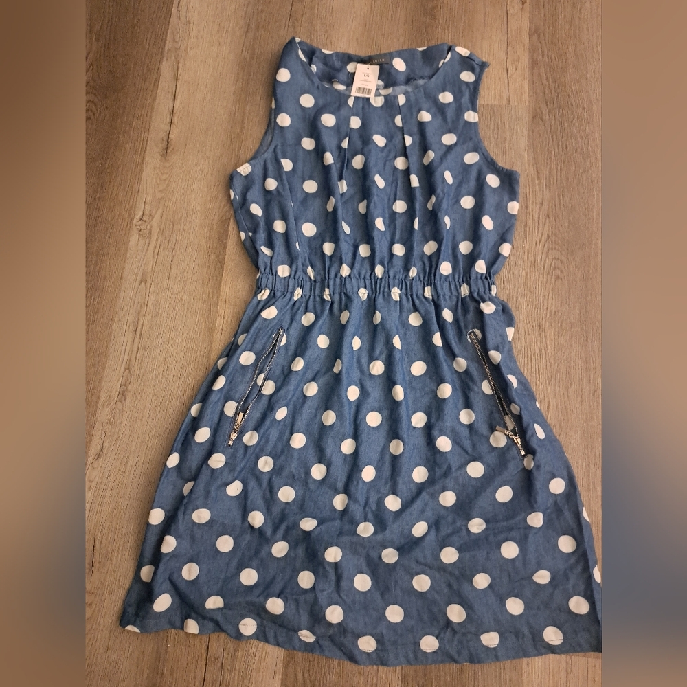 Sleeveless polka dot dress. Size Large. 65% Cotton/35%Polyester. NWT.